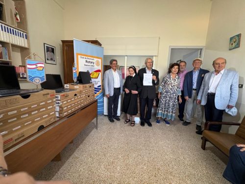 1-Laptops-Ecole-Khenchara